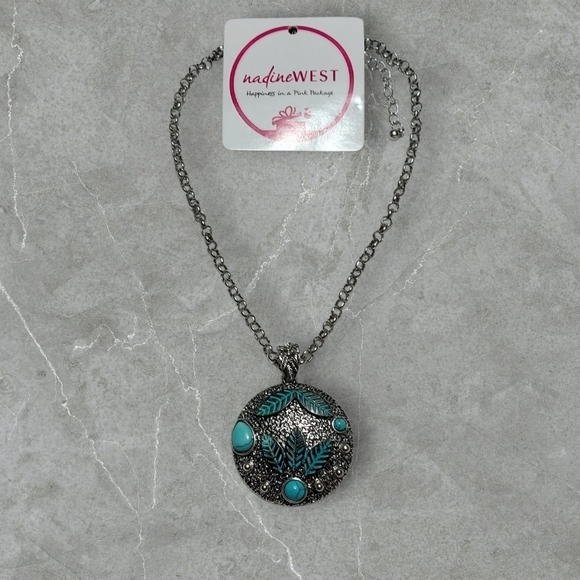 Nadine West Jewelry - NWT Nadine West Antique Silver Faux Turquoise Pendant Necklace ~20"